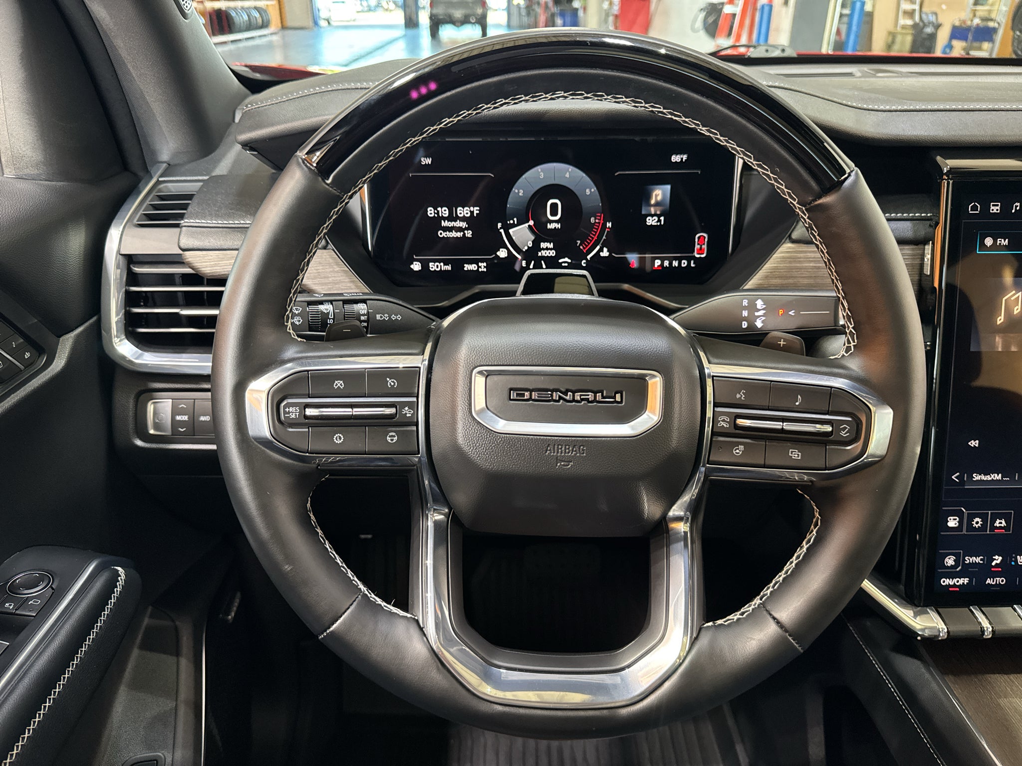 2025 GMC Acadia Denali