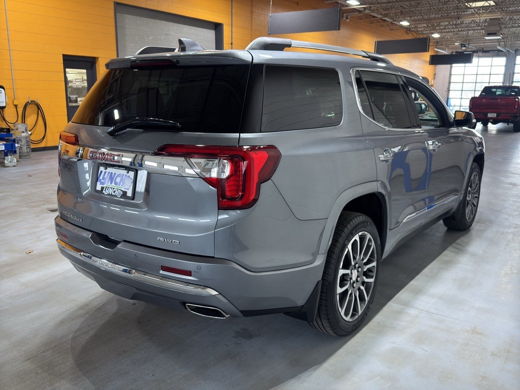 2022 GMC Acadia Denali