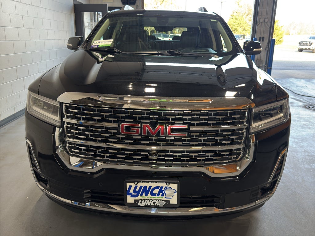 2023 GMC Acadia Denali