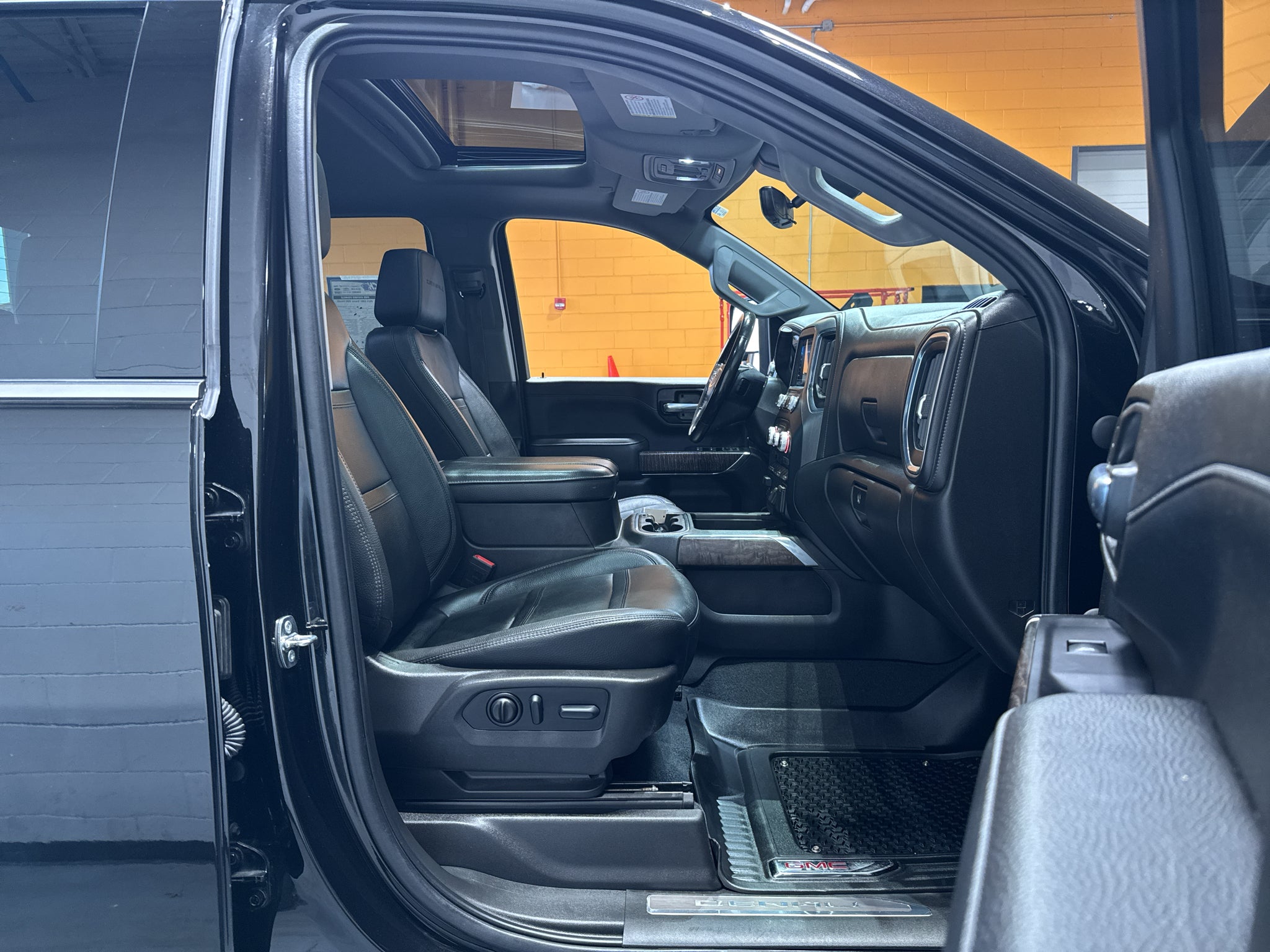 2023 GMC Sierra 3500 HD Denali