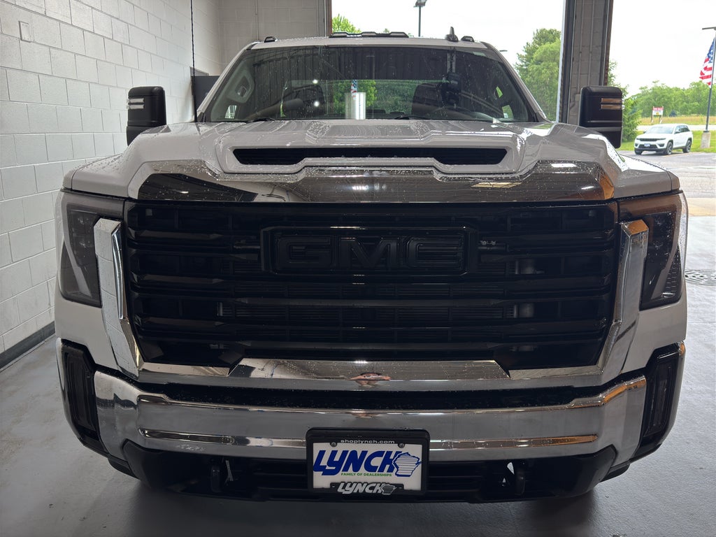 2025 GMC Sierra 2500 HD Pro