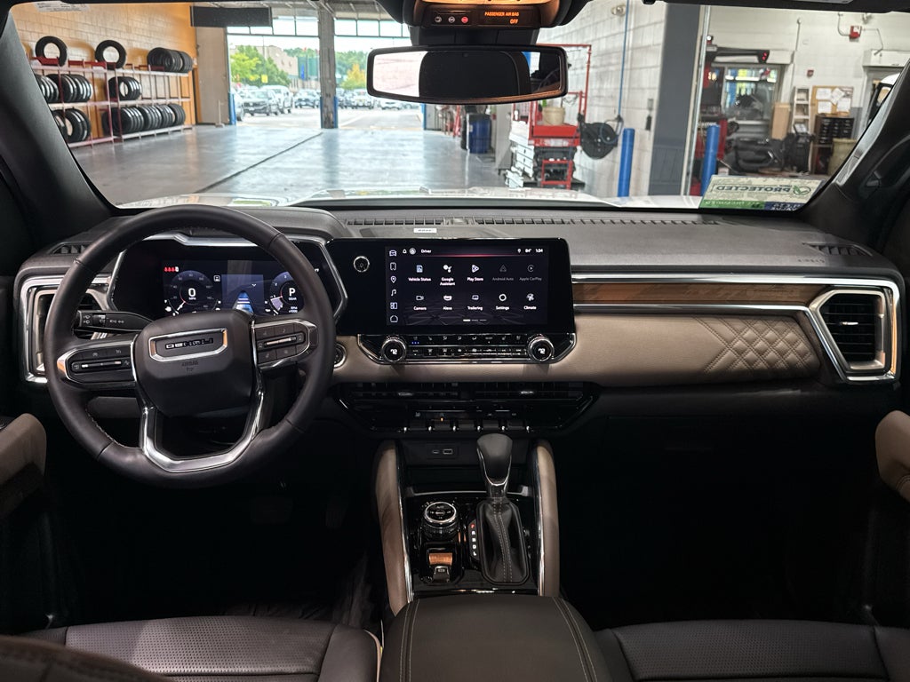 2025 GMC Canyon Denali