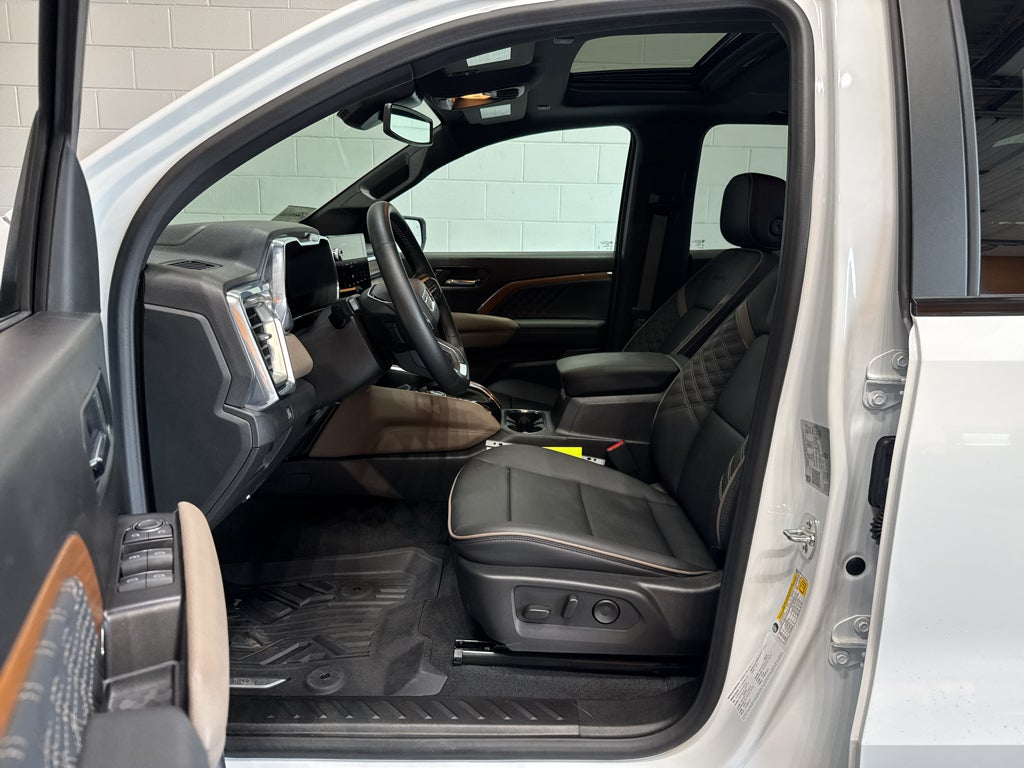 2025 GMC Canyon Denali