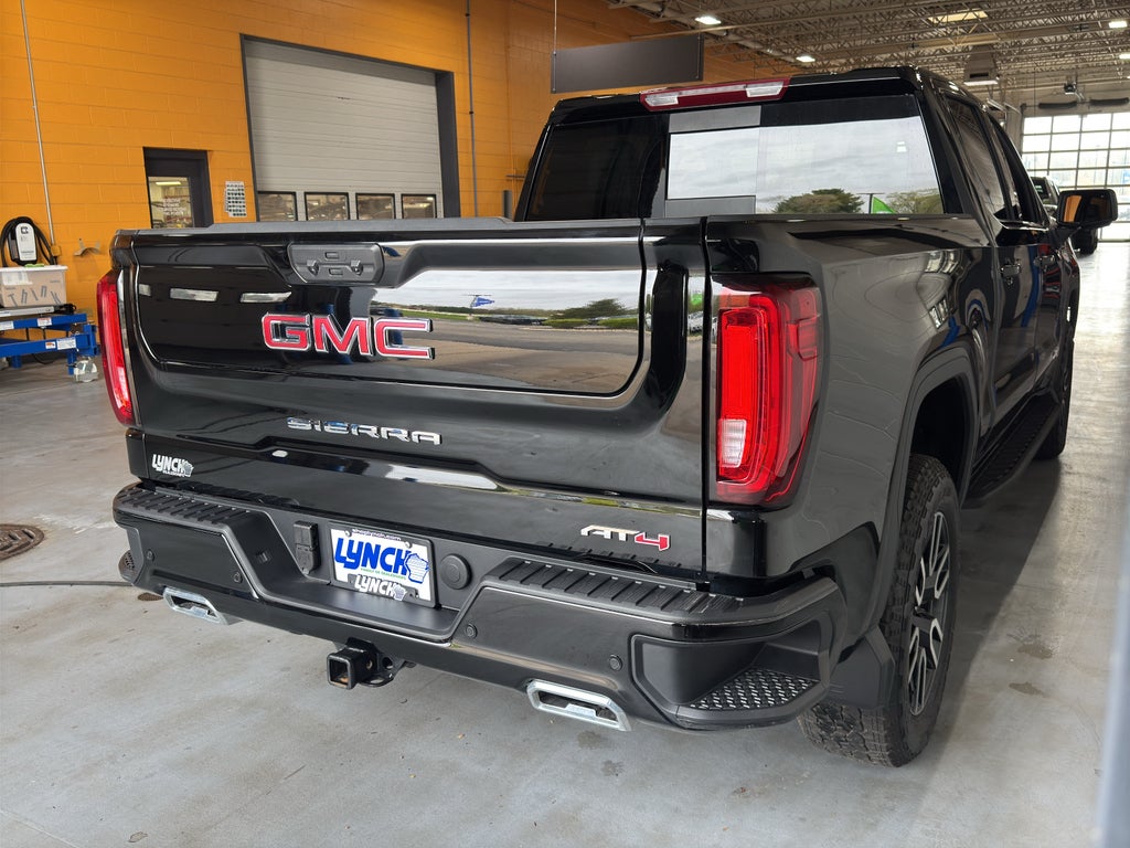 2025 GMC Sierra 1500 AT4
