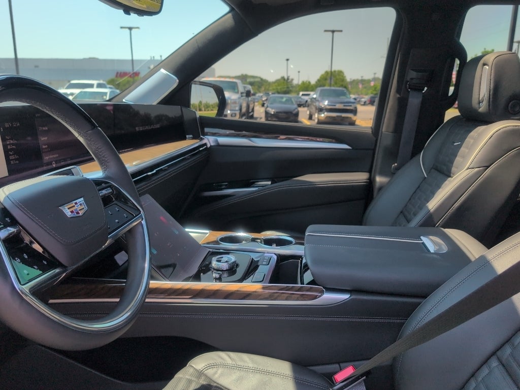 2025 Cadillac Escalade Sport Platinum