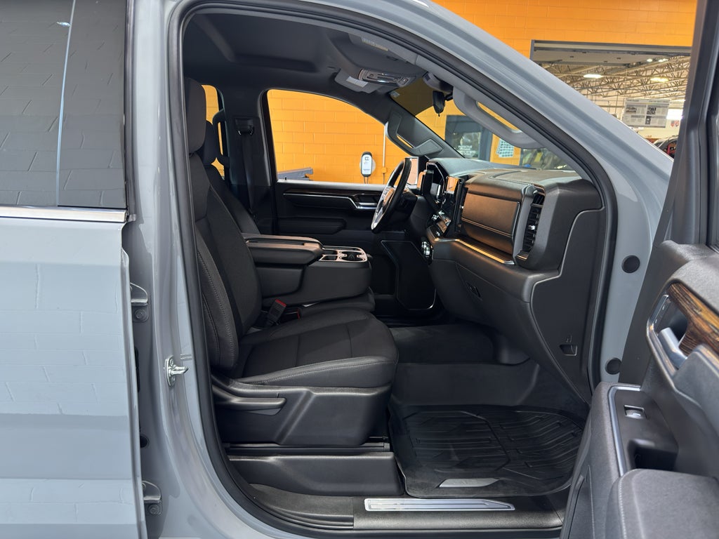 2025 GMC Sierra 1500 SLE