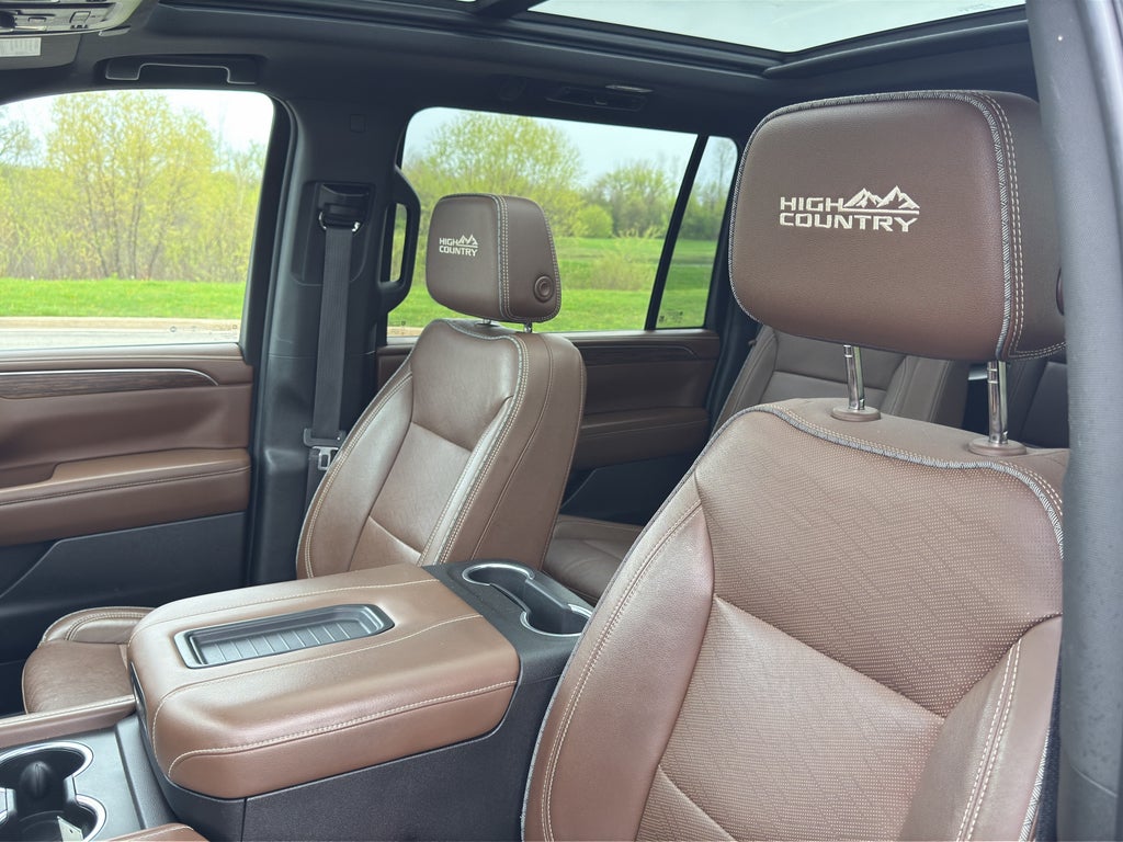 2023 Chevrolet Suburban High Country