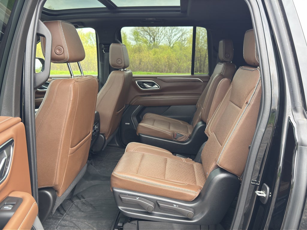 2023 Chevrolet Suburban High Country