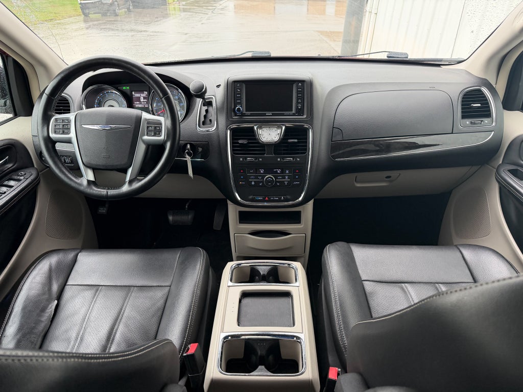2012 Chrysler Town & Country Touring-L