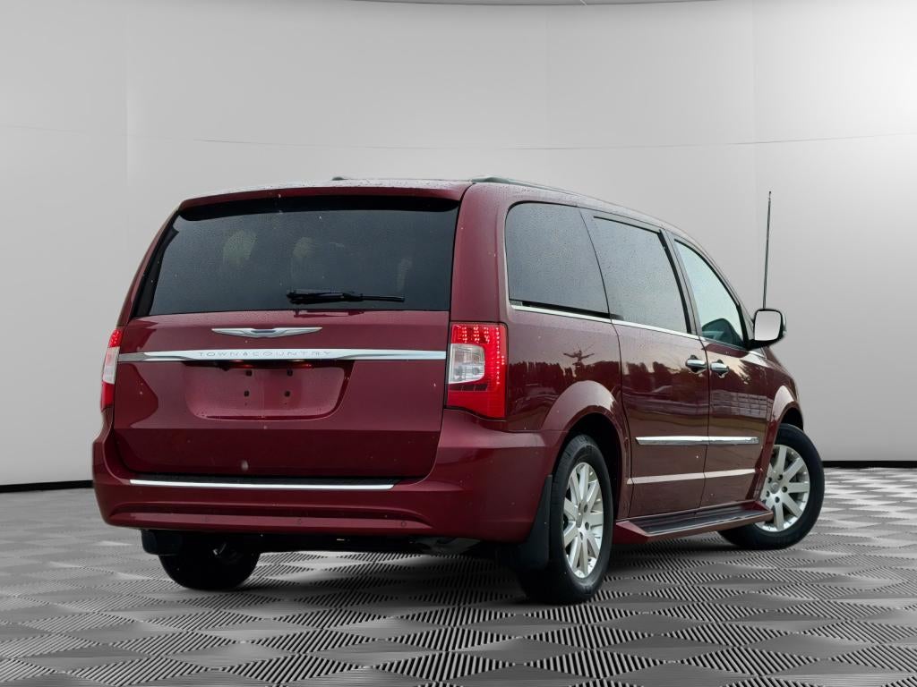 2012 Chrysler Town & Country Touring-L