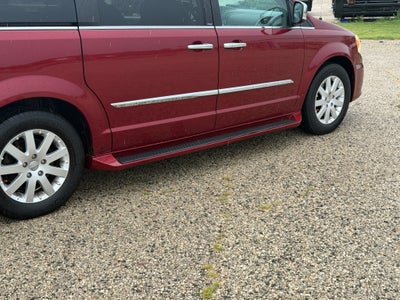 2012 Chrysler Town & Country Touring-L