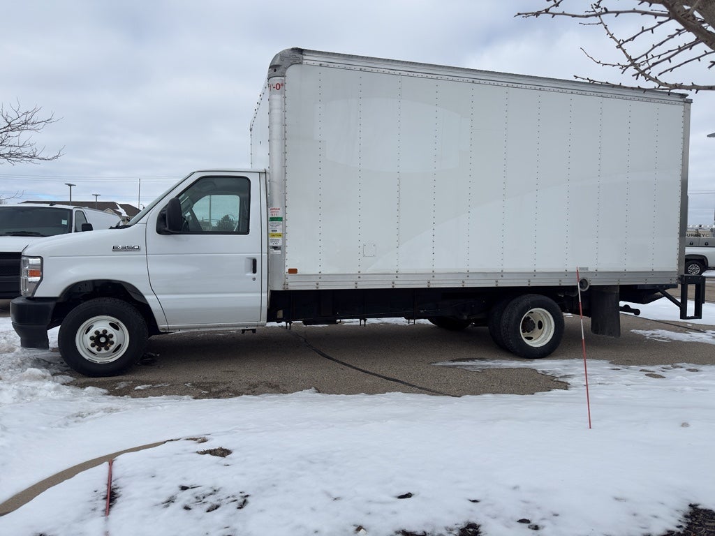 2024 Ford E-Series Cutaway BASE