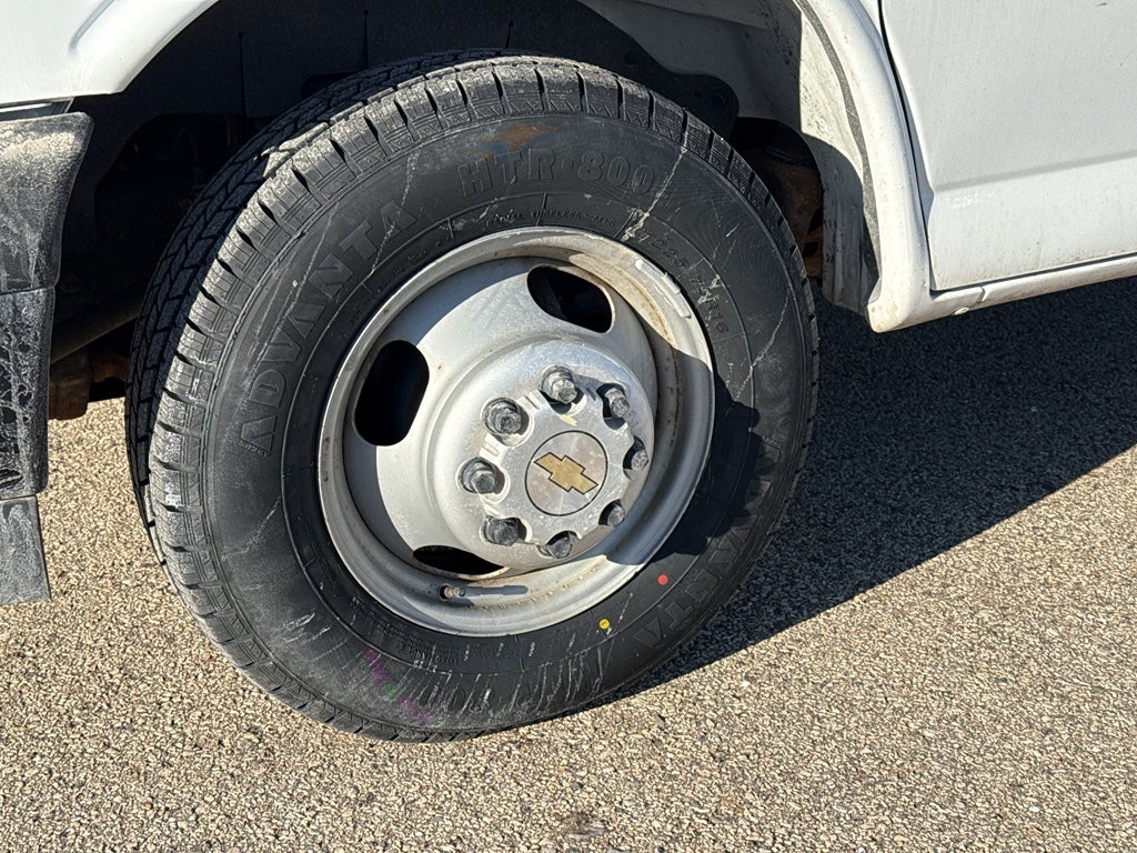 2021 Chevrolet Express Cutaway 3500 BASE