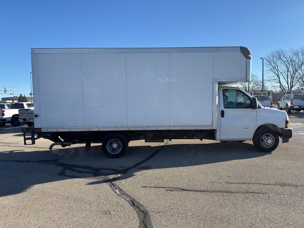 2021 Chevrolet Express Cutaway 3500 BASE