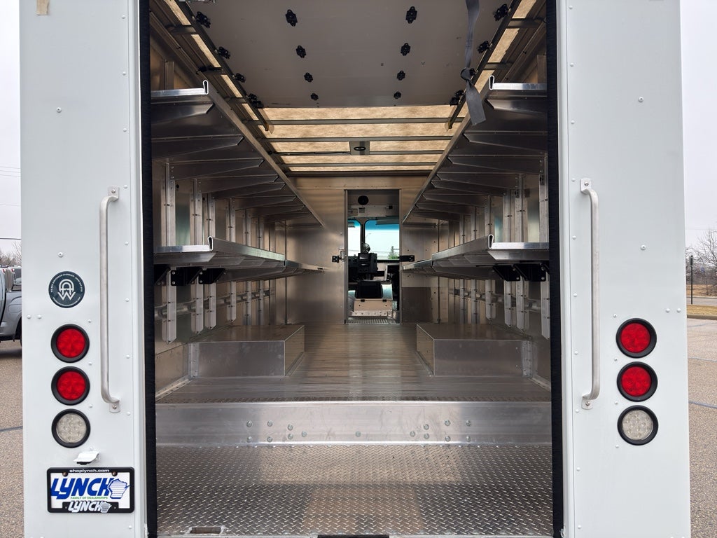 2022 Freightliner Y UNKNOWN