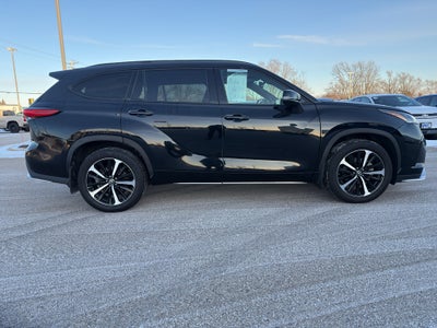 2022 Toyota Highlander XSE