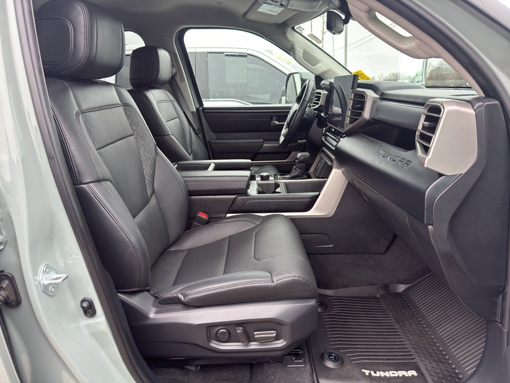 2023 Toyota Tundra 4WD SR5