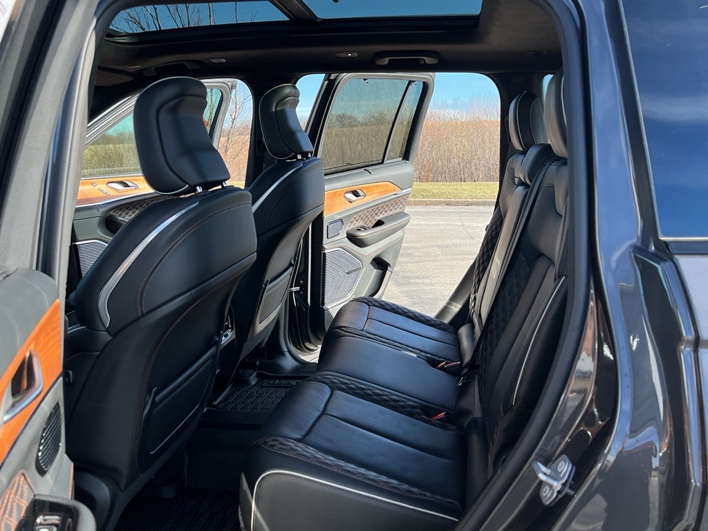 2022 Jeep Grand Cherokee Summit Reserve