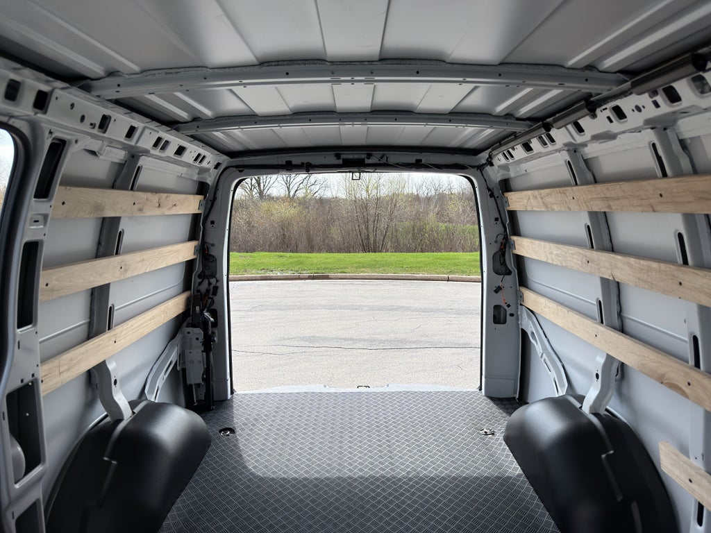 2024 Chevrolet Express Cargo 2500 WT