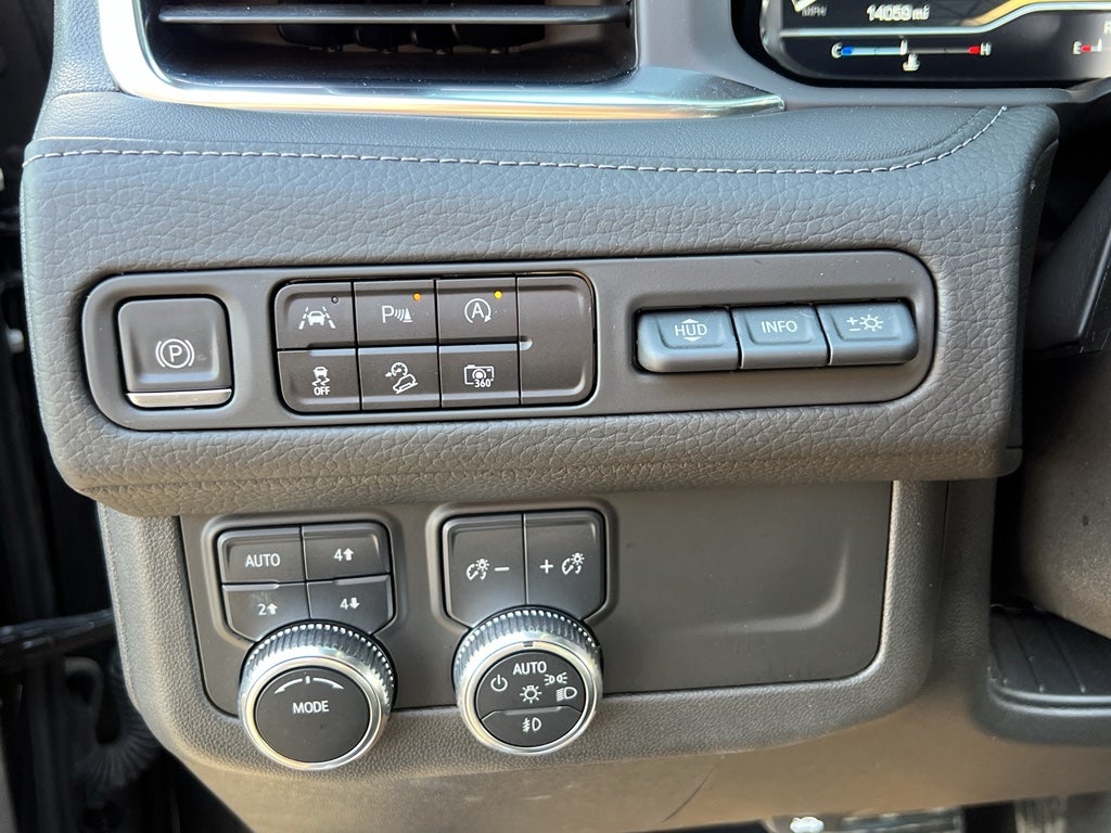 2023 GMC Yukon XL Denali