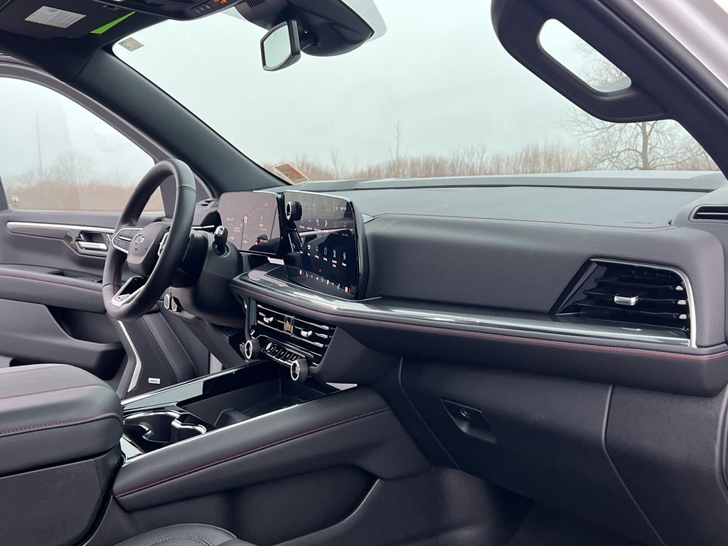 2025 Chevrolet Suburban RST