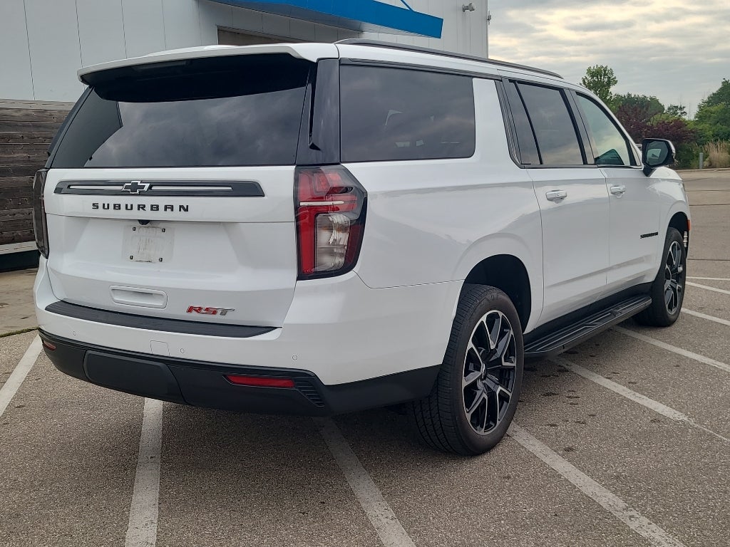 2024 Chevrolet Suburban RST
