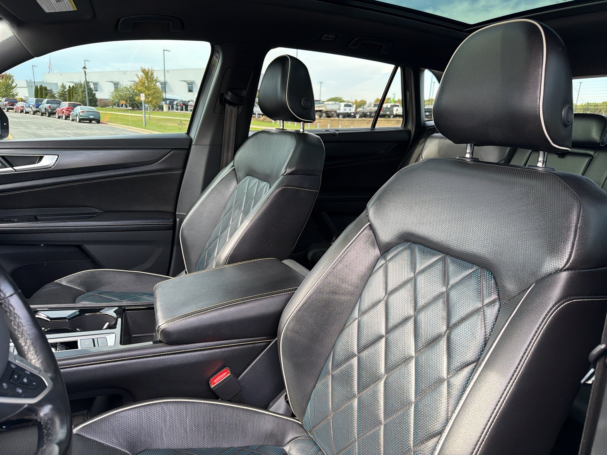 2024 Volkswagen Atlas Cross Sport 2.0T SEL Premium R-Line