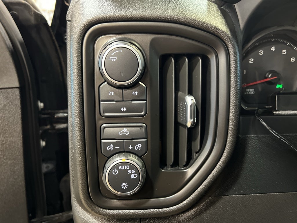 2023 Chevrolet Silverado 2500 HD Custom