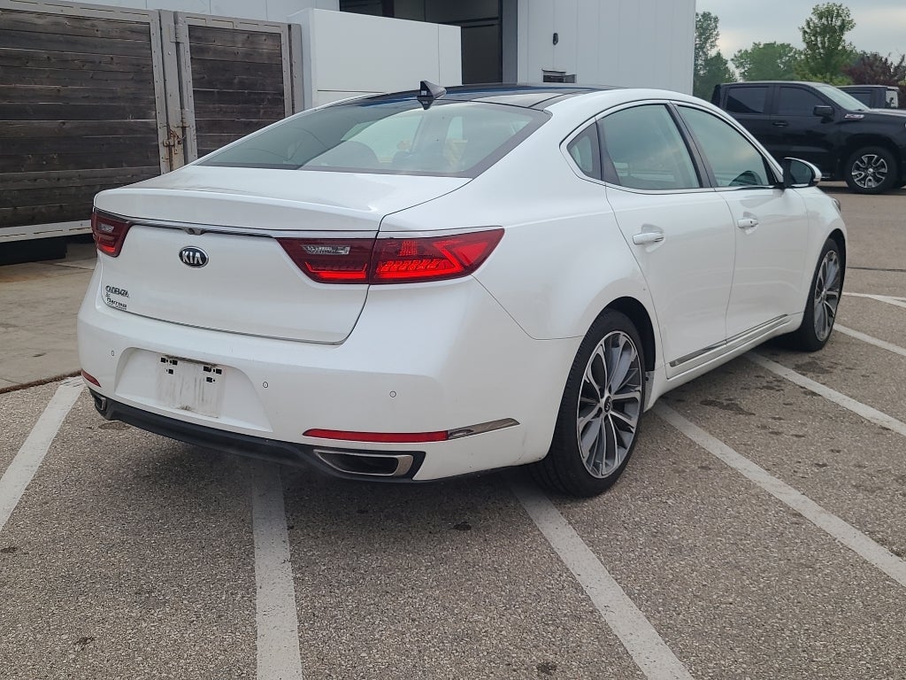 2019 Kia Cadenza Technology