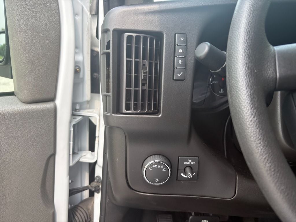 2023 GMC Savana 2500 Cargo Van