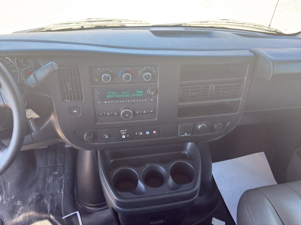 2022 GMC Savana 3500 Base 177 in. WB