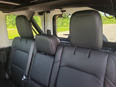 2026 Jeep Wrangler Rubicon Tech Sky-One Touch