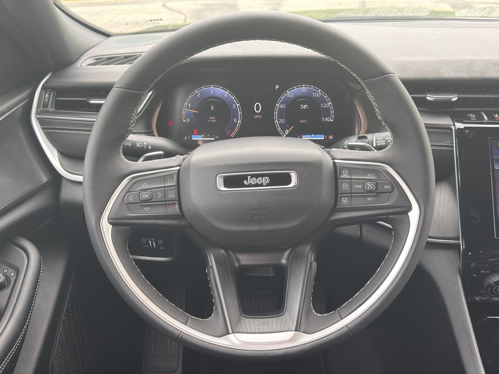 2025 Jeep Grand Cherokee Laredo X Luxury Tech