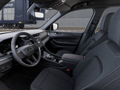 2026 Jeep Grand Cherokee Laredo Thunderdome V6 Power