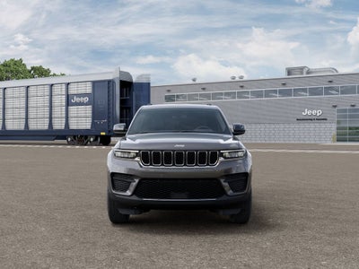 2026 Jeep Grand Cherokee Laredo Thunderdome V6 Power