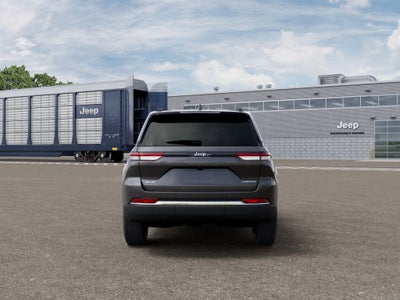 2026 Jeep Grand Cherokee Laredo Thunderdome V6 Power