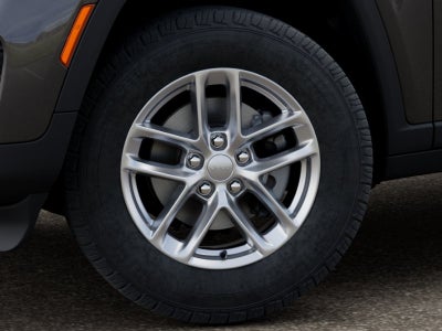 2026 Jeep Grand Cherokee Laredo Thunderdome V6 Power