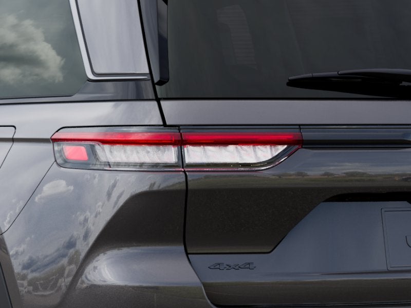 2026 Jeep Grand Cherokee Laredo Altitude Tow Pkg