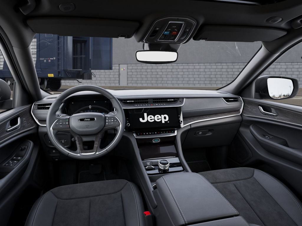 2026 Jeep Grand Cherokee Laredo Altitude Tow Pkg