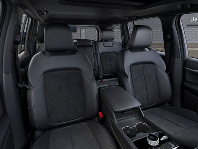 2026 Jeep Grand Cherokee Laredo Altitude Tow Pkg