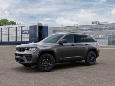 2026 Jeep Grand Cherokee Laredo Altitude Tow Pkg