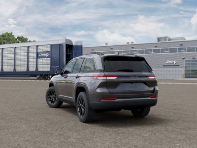 2026 Jeep Grand Cherokee Laredo Altitude Tow Pkg