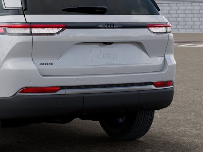 2026 Jeep Grand Cherokee Laredo Altitude Tow Pkg