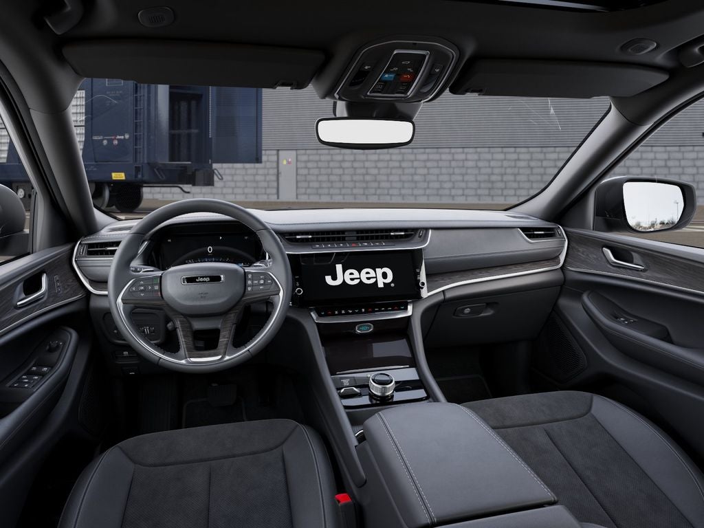 2026 Jeep Grand Cherokee Laredo Altitude Tow Pkg