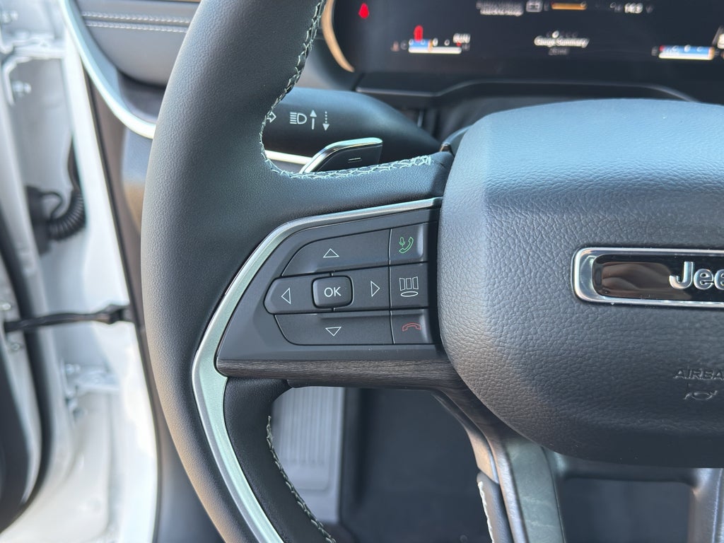 2026 Jeep Grand Cherokee Laredo Altitude Tow Pkg