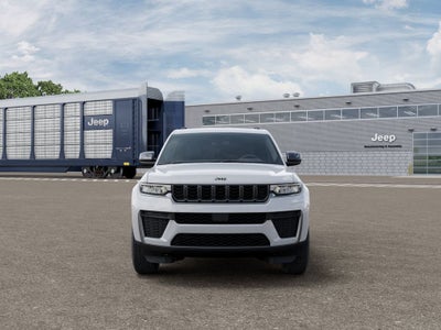 2026 Jeep Grand Cherokee Laredo Altitude Tow Pkg