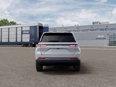 2026 Jeep Grand Cherokee Laredo Altitude Tow Pkg