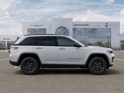 2026 Jeep Grand Cherokee Laredo Altitude