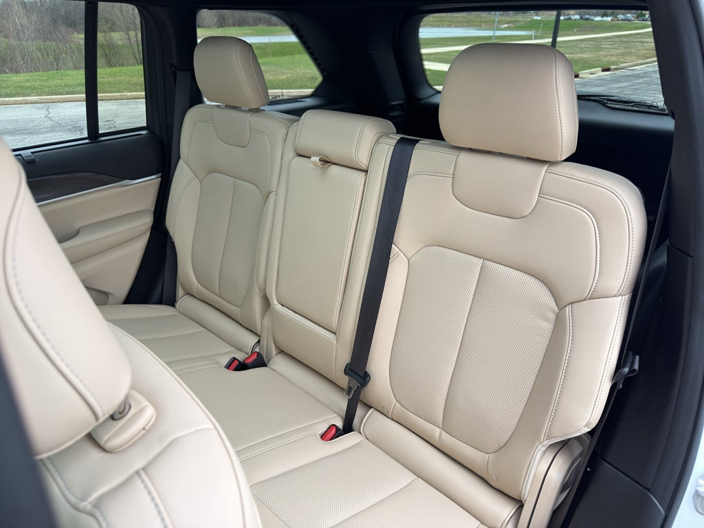 2025 Jeep Grand Cherokee Limited w/Tow & Moonroof