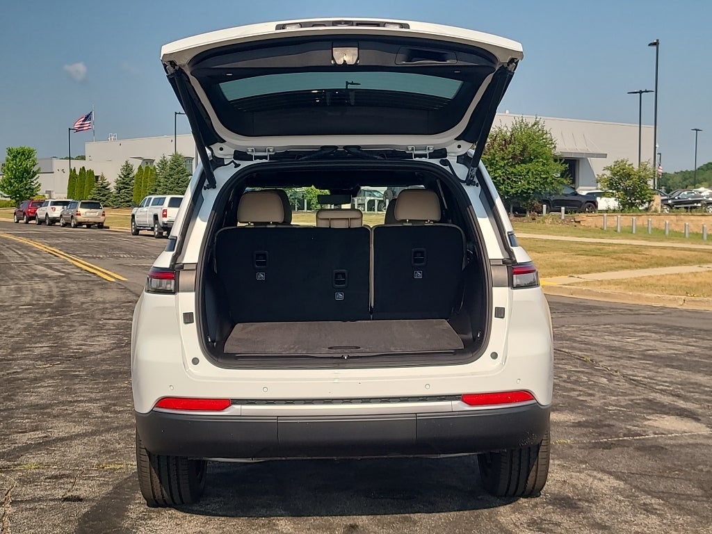 2026 Jeep Grand Cherokee Limited Luxury Tech